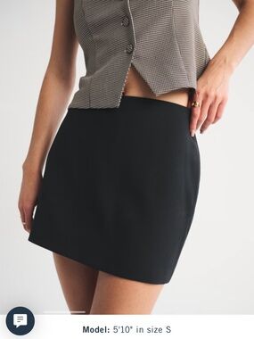 Abercrombie & Fitch Scarlett Mini Skort